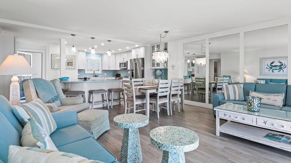 Sand Cliffs 509 - Open Living Area
