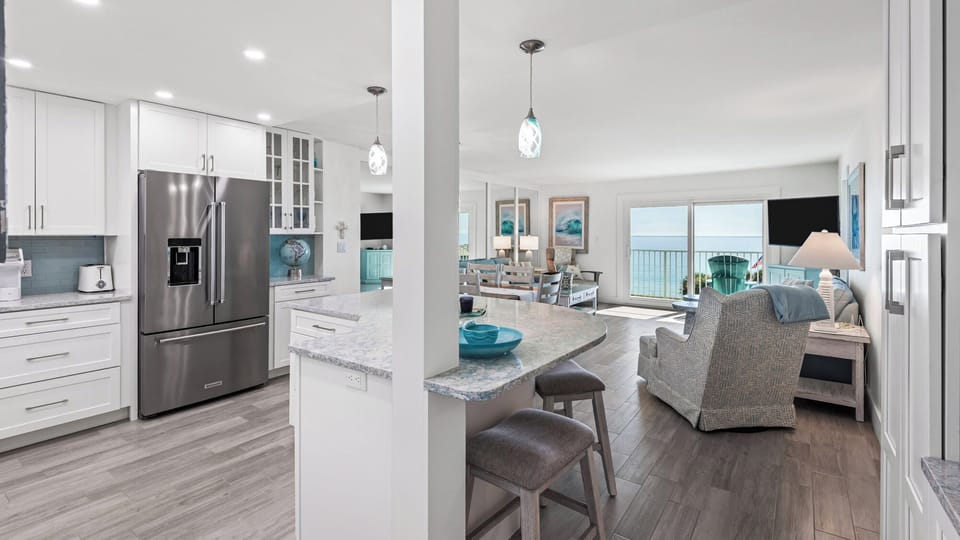 Sand Cliffs 509 - Open Living Area