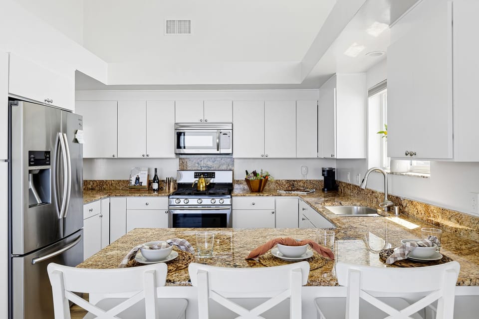 111-S-Pacific-Pixer-Pros-San-Diego-Real-Estate-Photography-11