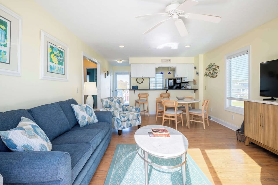 Oceanfront Living and Dining Kure Beach