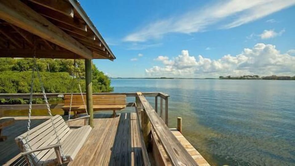 Bay view dock