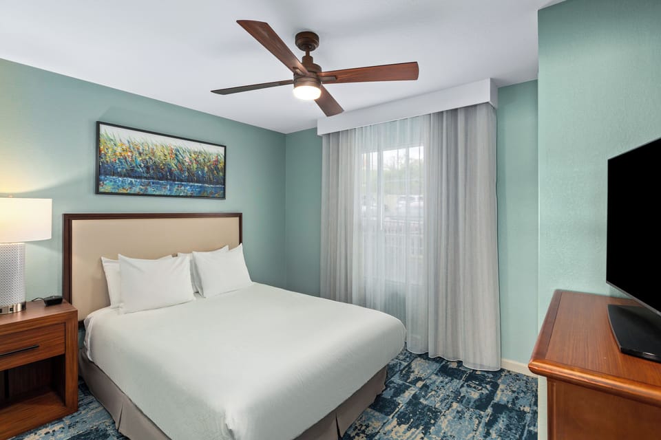 One-Bedroom-ADA-Bedroom-WorldMark-Lake-of-the-Ozarks