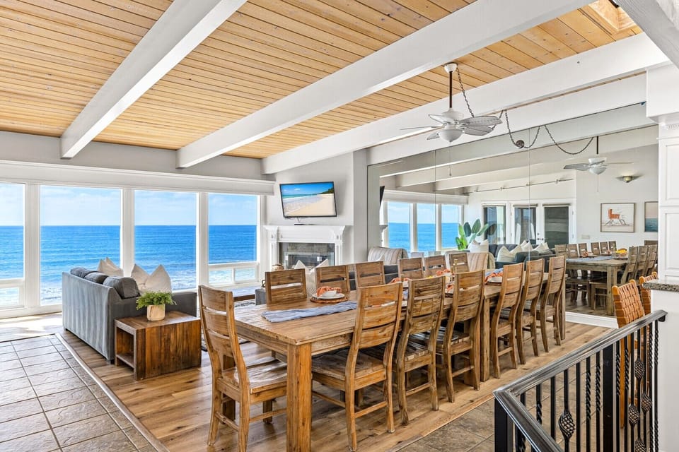 Dinner by the Sea