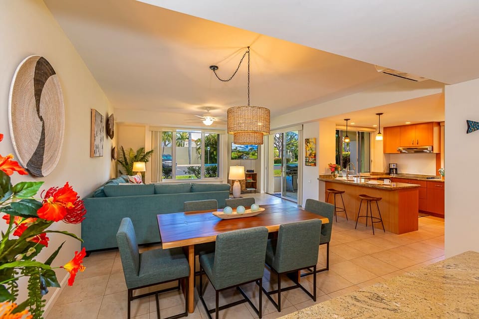 Palms at Wailea 403 welcomes you and your O'hana (family).