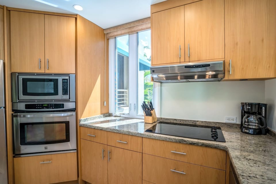 Fully equipped kitchen to create your favorite meal. 