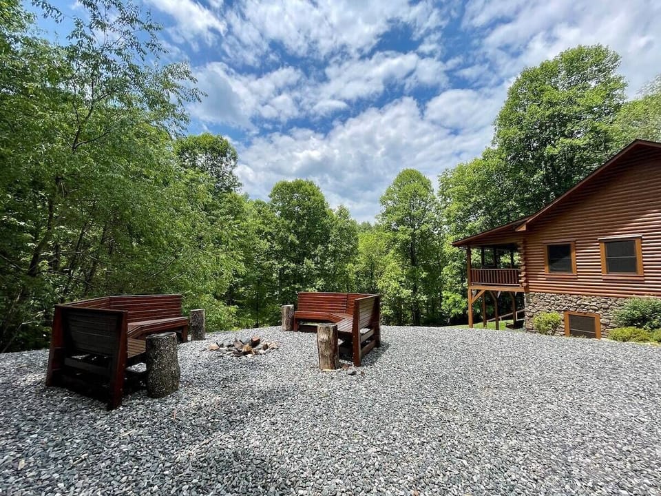 River Raves feature Firepit and River Views