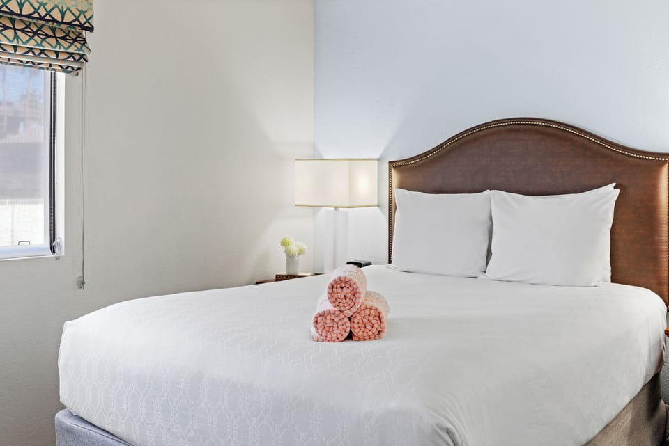 One-and-Two-Bedroom-Bedroom-1-Worldmark-Havasu-Dunes