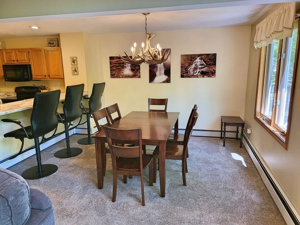 Dining area with bar stools