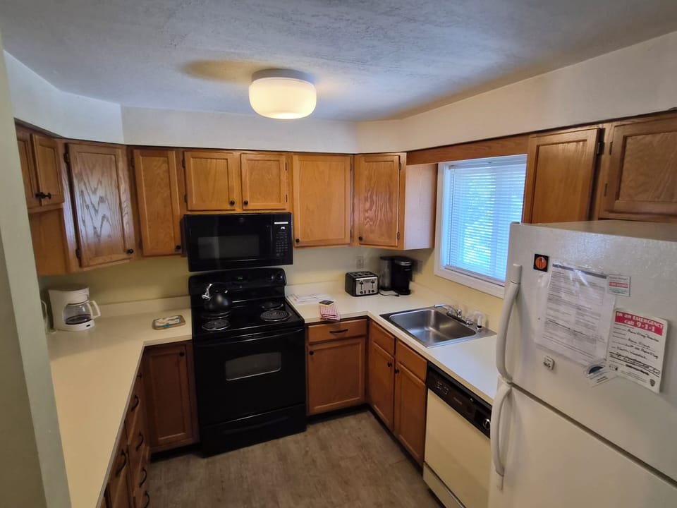 Alpine Village 155 - Kitchen