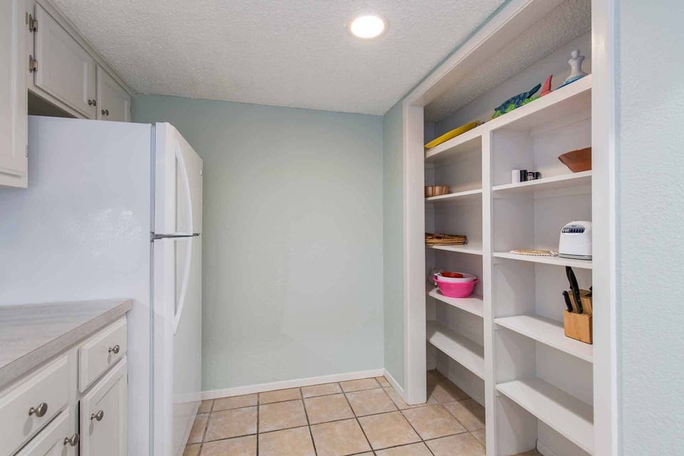Plenty of space in the kitchen