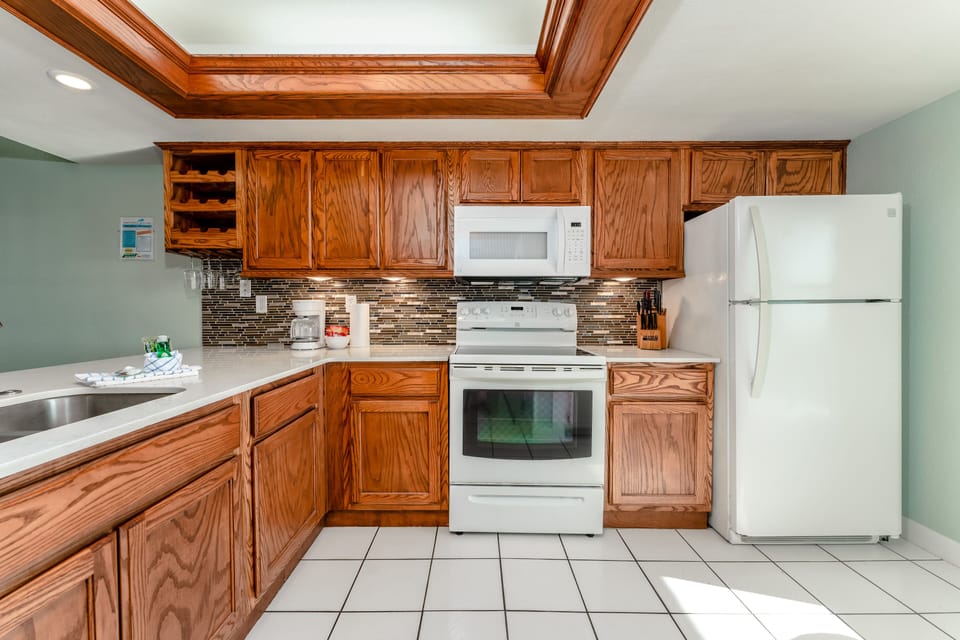 Our kitchen has full-size appliances to make meal times easier. Take a trip to the charming local grocery, Blue Marlin, to stock up on fresh produce and seafood.