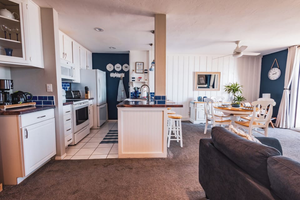 Kitchen also with Views