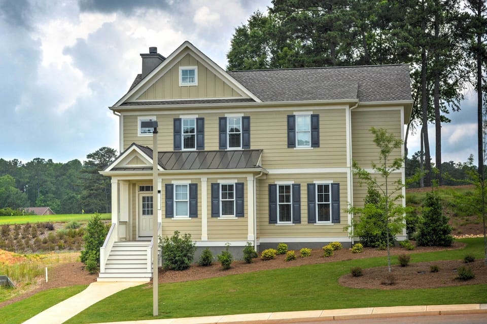 Greensboro Vacation Rental | 4BR | 4.5BA | 3,000 Sq Ft | 2 Stories