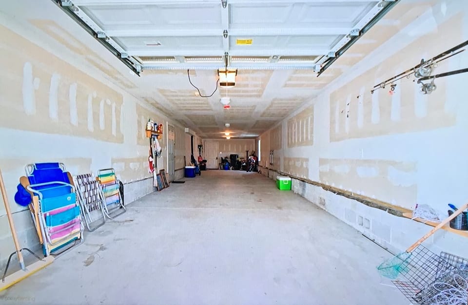 3 Car Garage