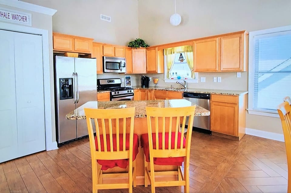 Kitchen  with center island