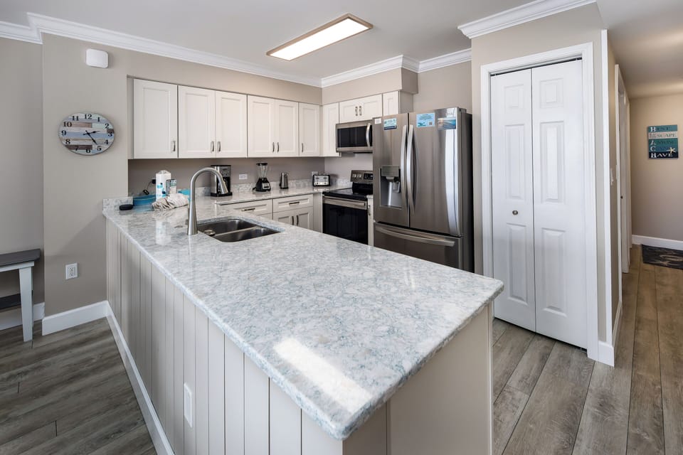 Kitchen - Stainless steel appliances
