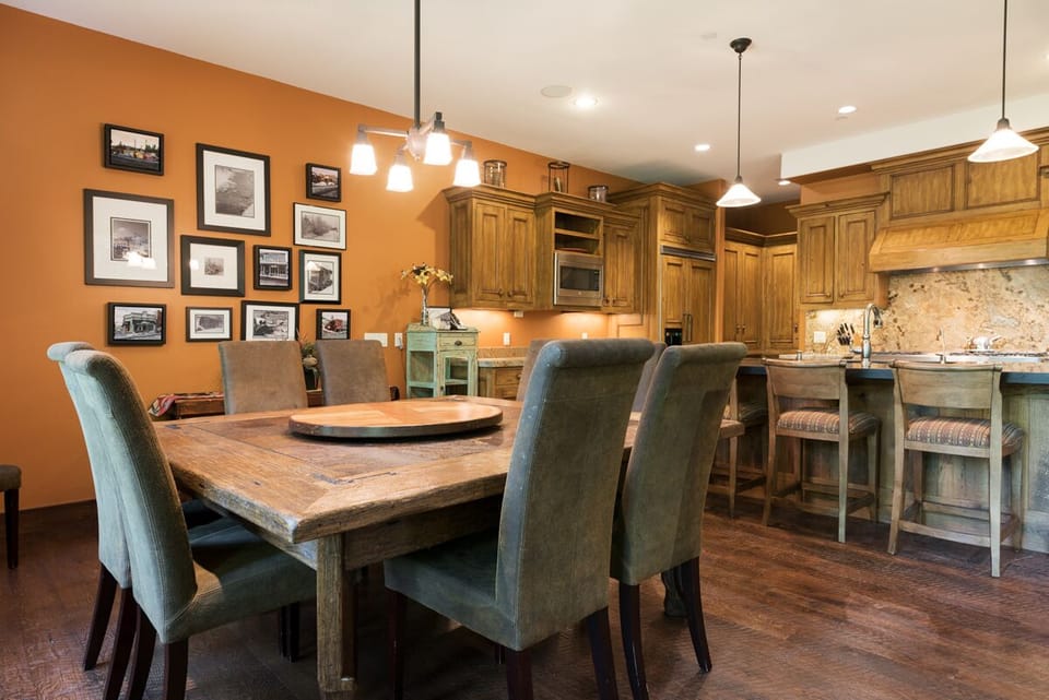  Dining Area