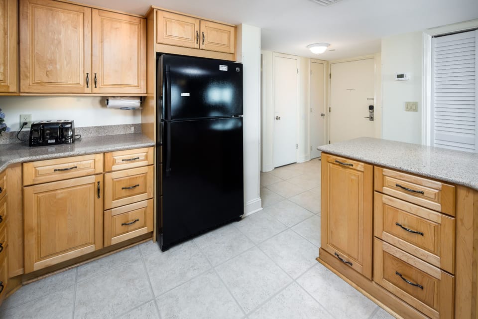 Kitchen and entry way - Kitchen