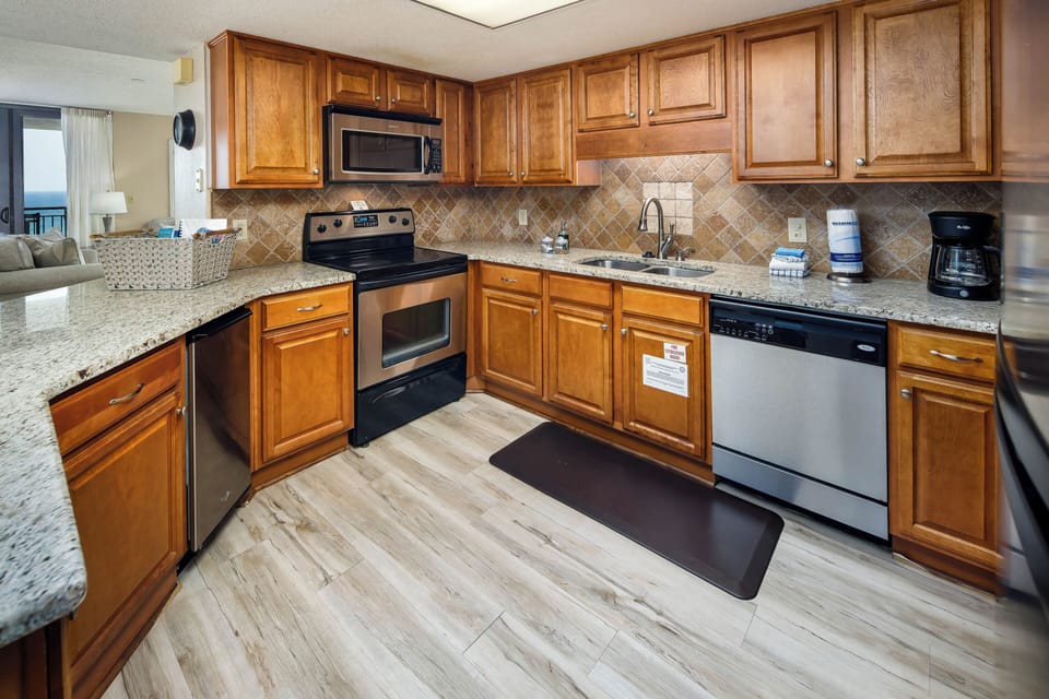 Full Kitchen