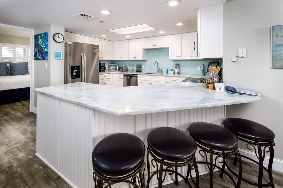View from Dining room to kitchen