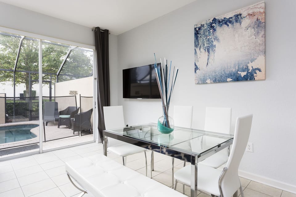 Enjoy meals as a family with seating for 6