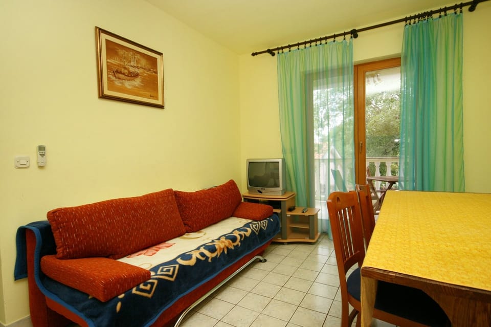 Living room 1