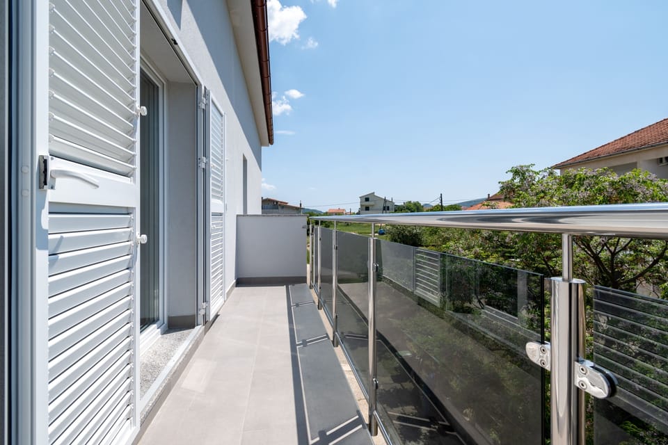 Balcony 2
