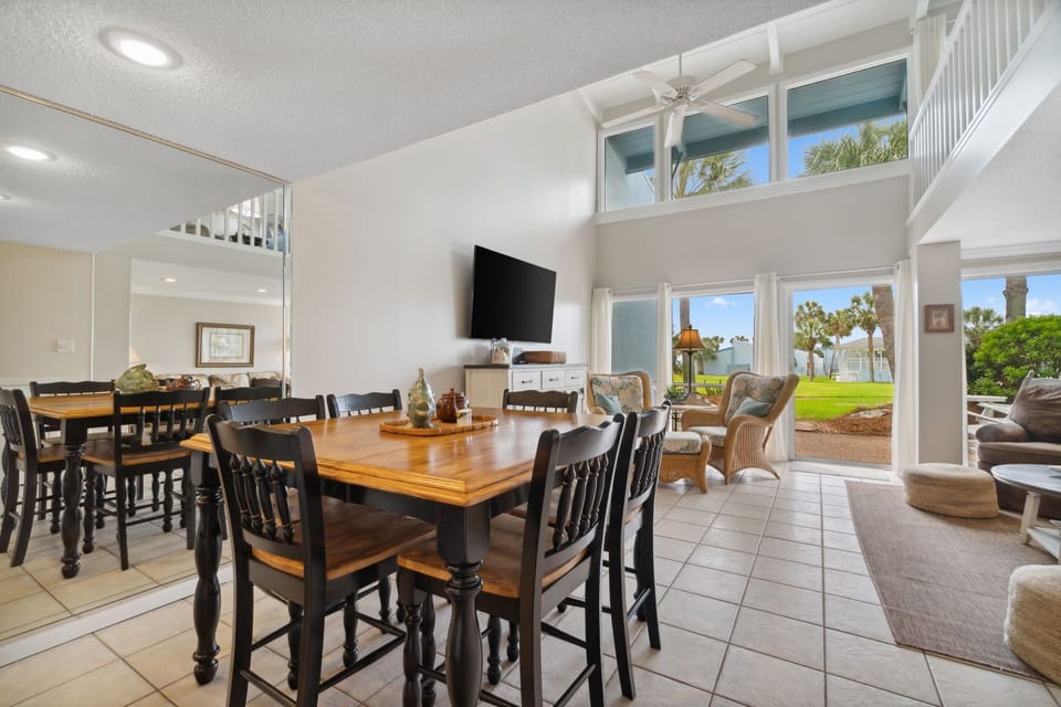 8-web-or-mls-22400FrontBeachRd42_5