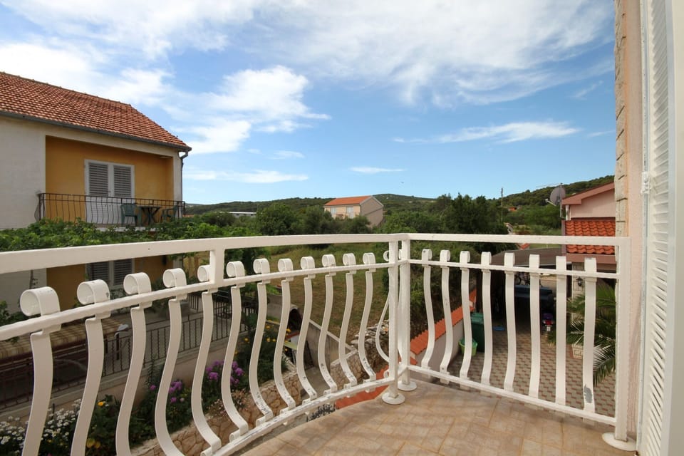 Balcony 2