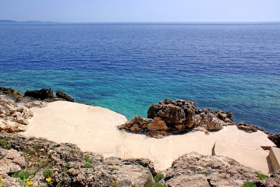 Nearby beaches
