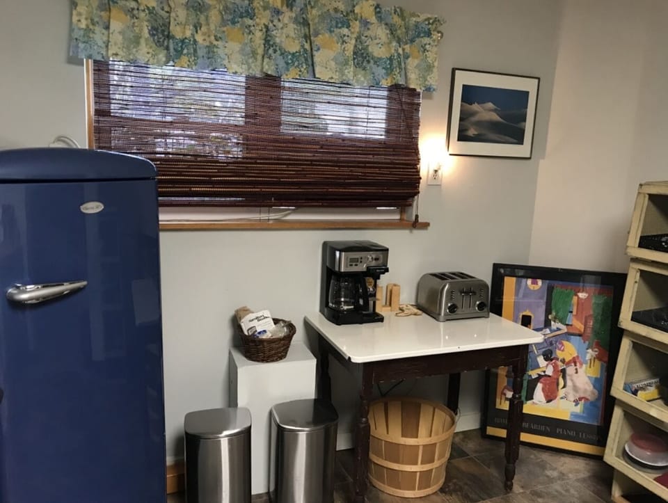 Coffee, toaster, bagel cutter, etc