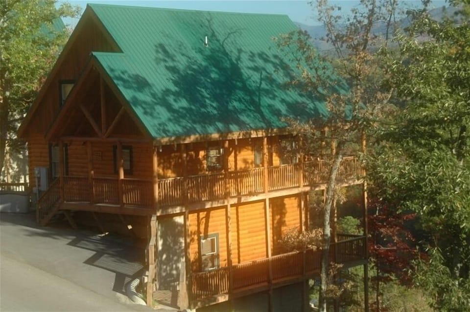Fresh Air Cabin -- Pigeon Forge, Tennessee