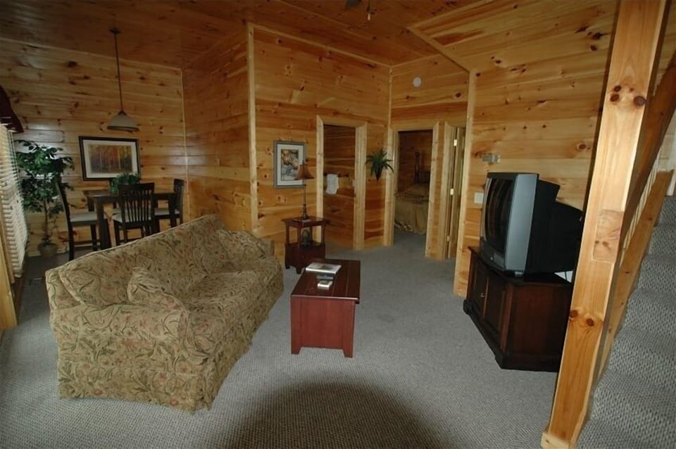 Downstairs Living Room   Game Room
