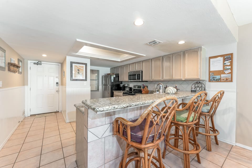 Entertaining or setting out snacks is easy with the breakfast bar!
