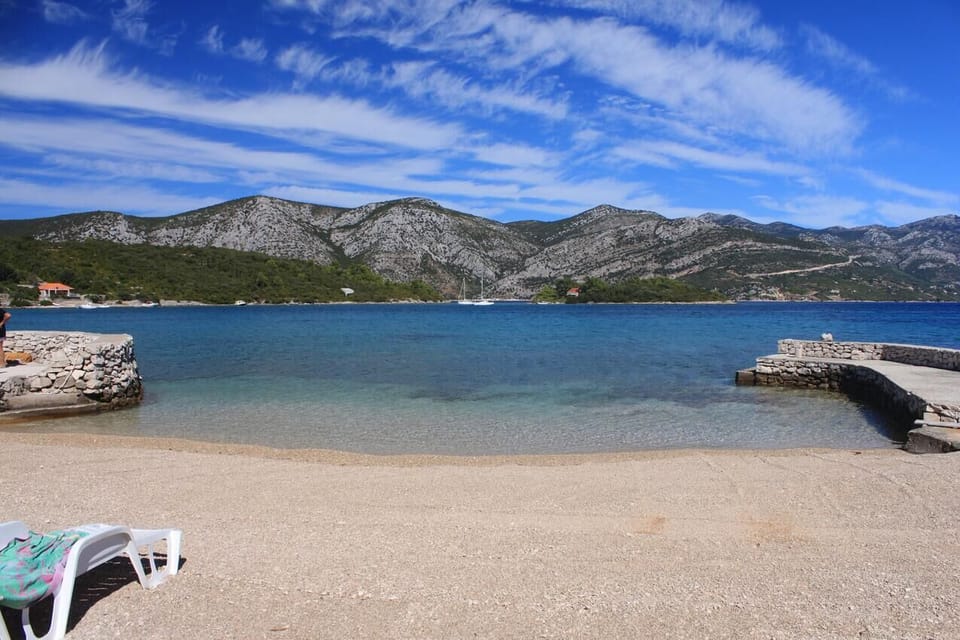 Nearby beaches