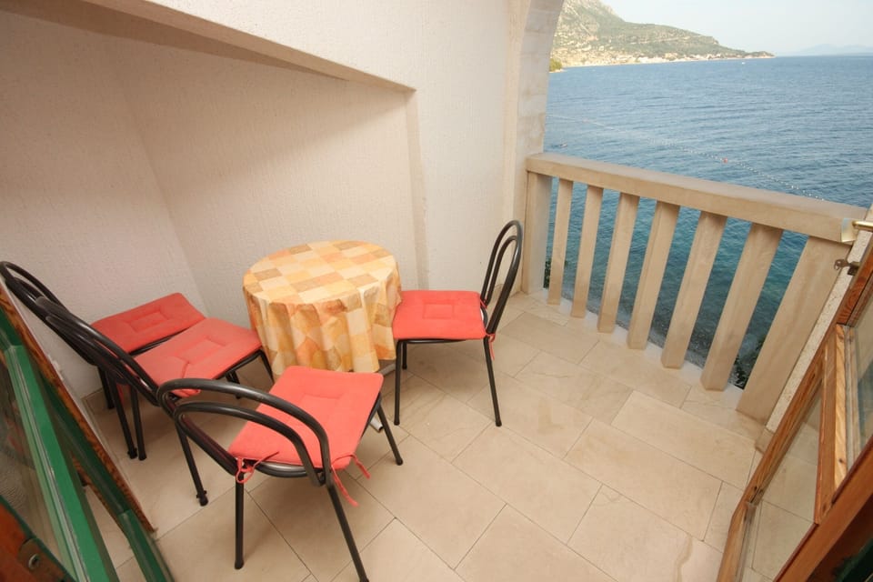 Terrace 2