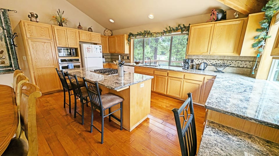 Foursome 2 - Upstairs, Kitchen