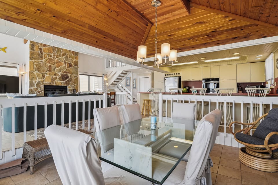 Main Level,Dining Area,