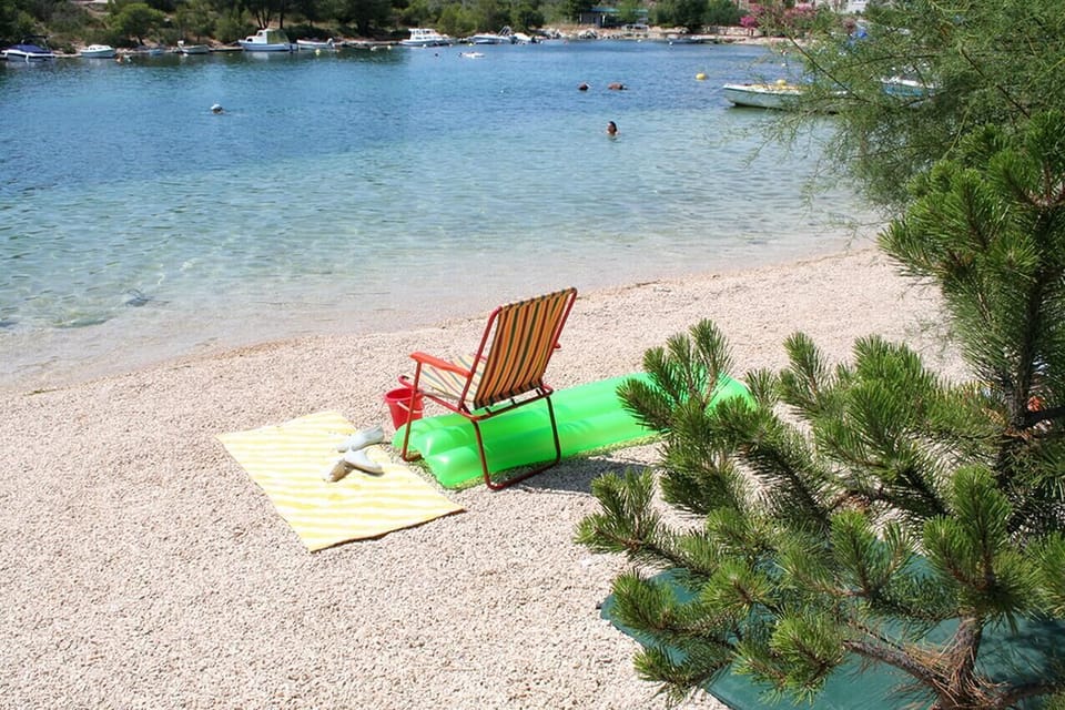 Nearby beaches