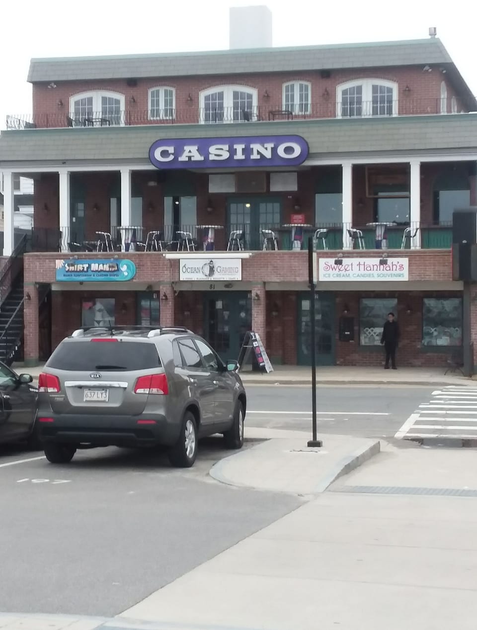 walk to casino