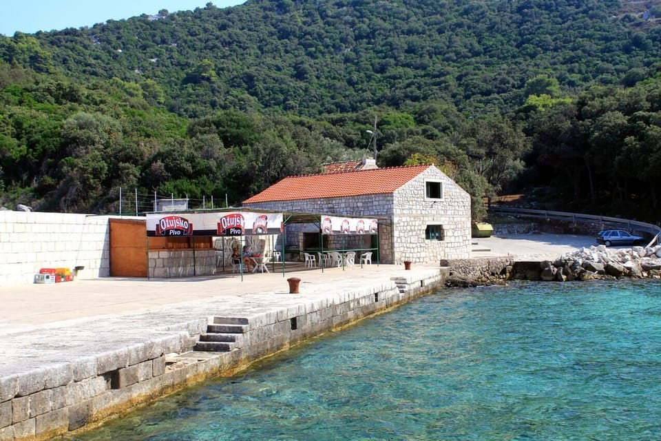 Nearby beaches