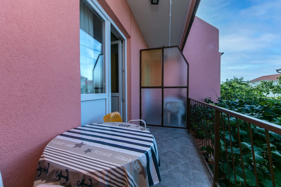 Balcony 2