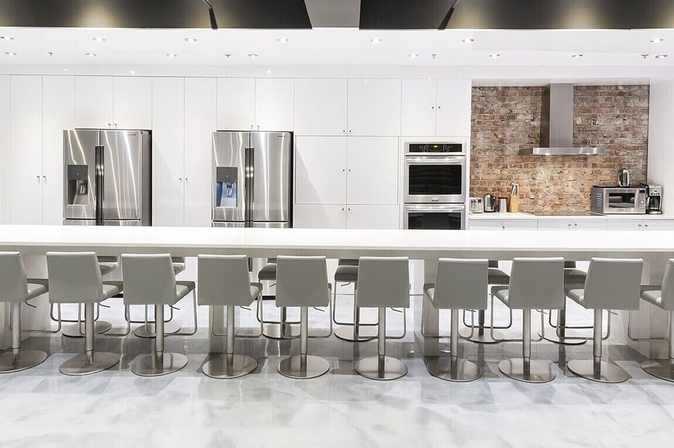 Fully furnished kitchen Montreal 