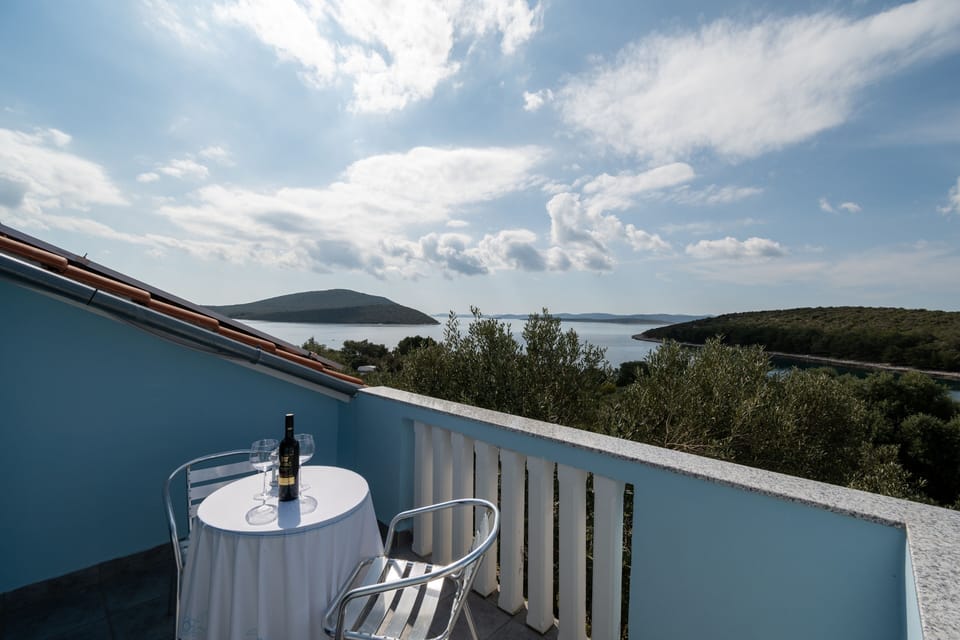 Terrace 2