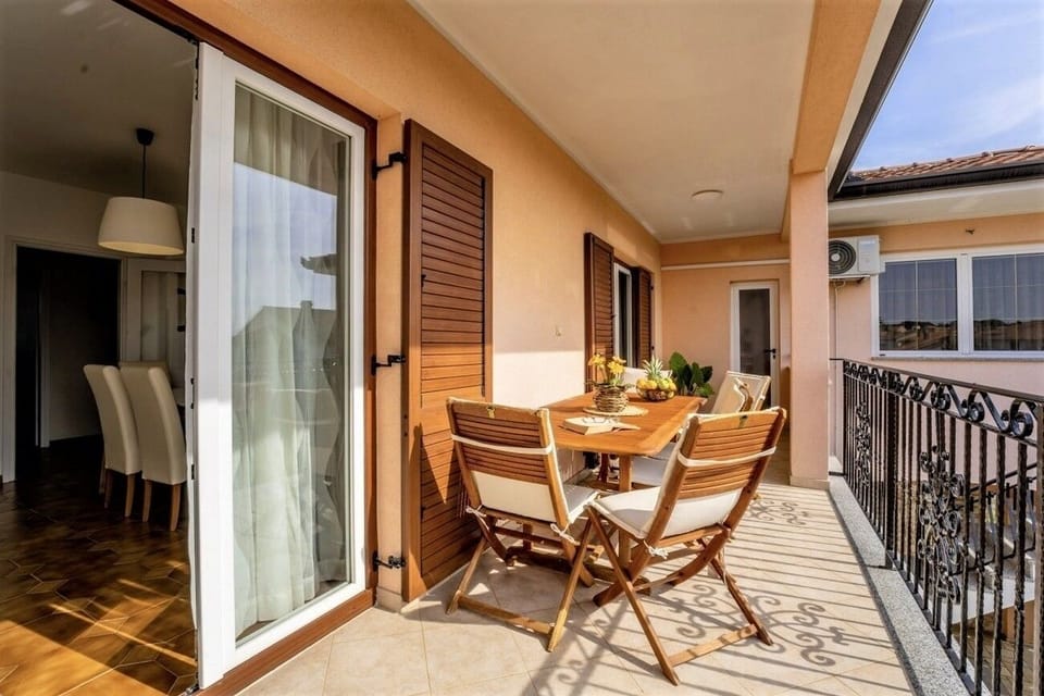 Terrace 1