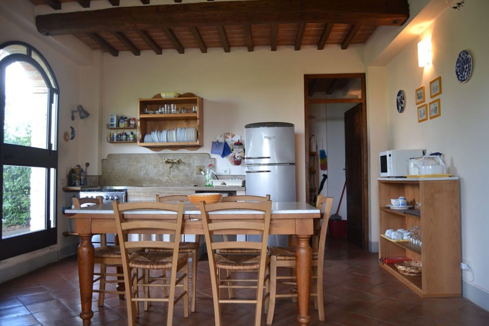 Dining Room, Kitchen