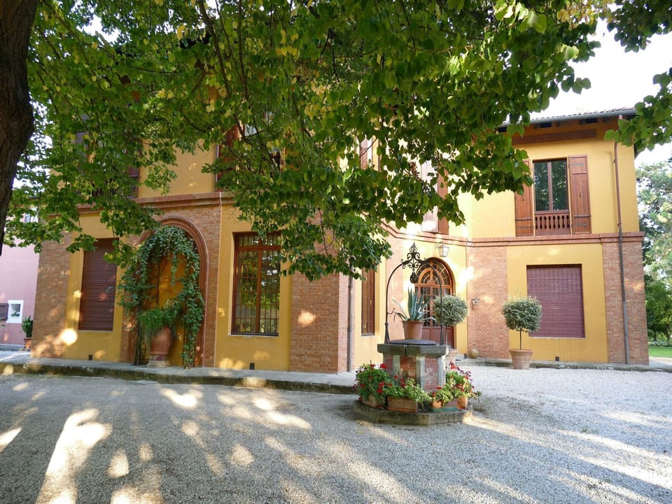 Holiday Home Exterior [summer]