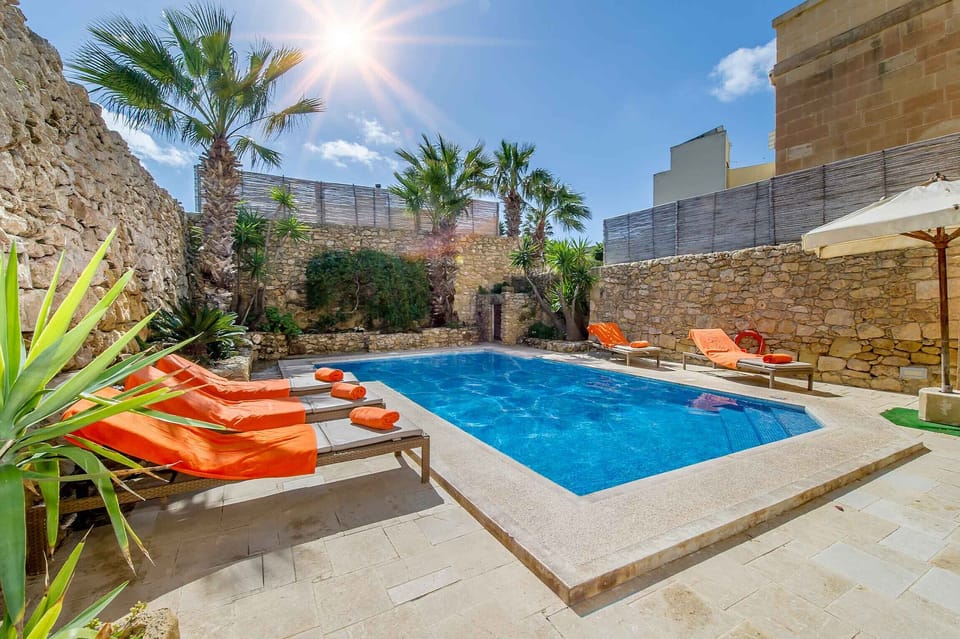 Djar ta' Menzja Gozo holiday home with private pool