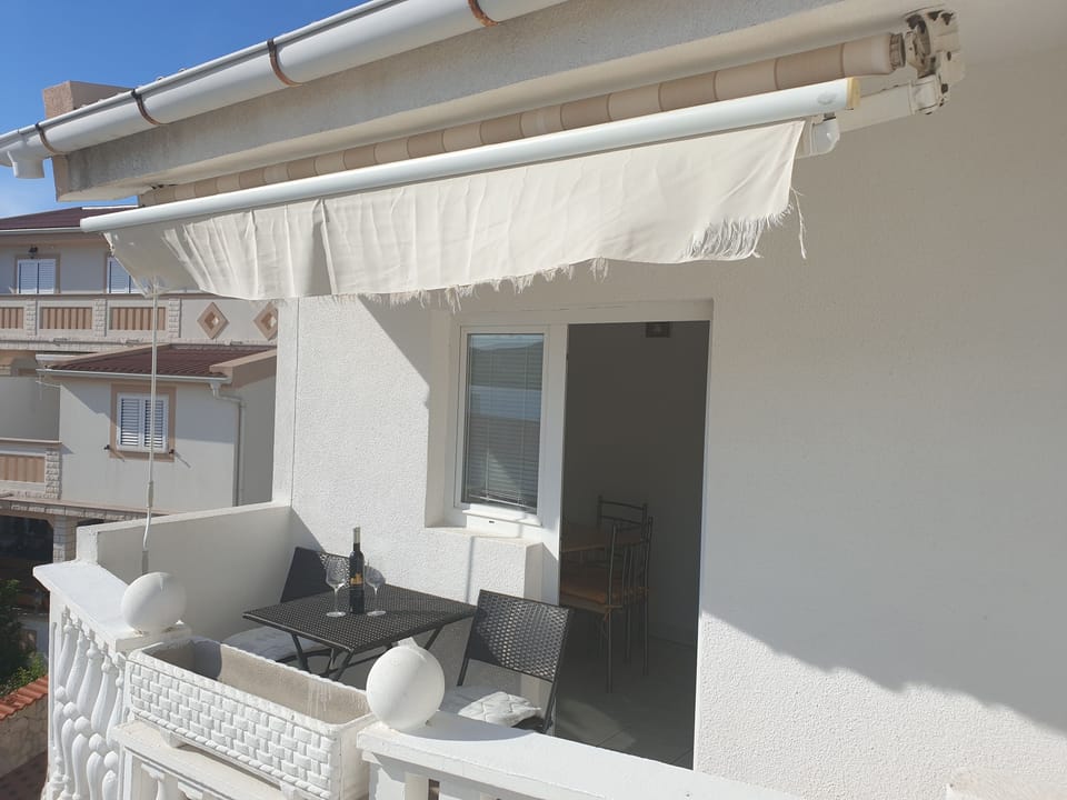 Balcony 1