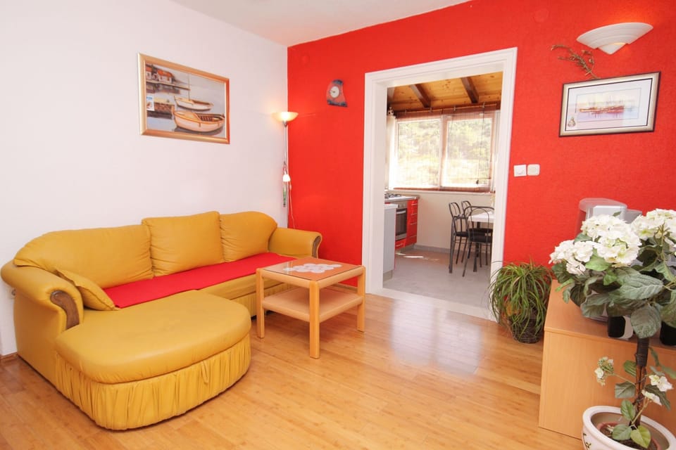Living room 1